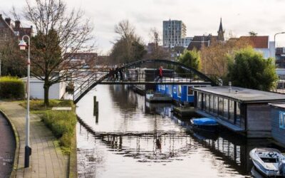 Fietsbrug over de Trekvliet